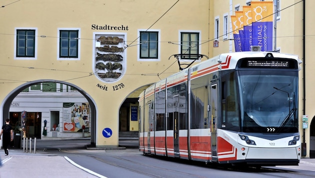 Die zur Traunseetram gewordene Gmundner Tram heute. (Bild: Marion Hörmandinger)