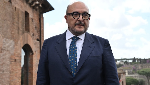 The Italian Minister of Culture Gennaro Sangiuliano (Bild: AFP)