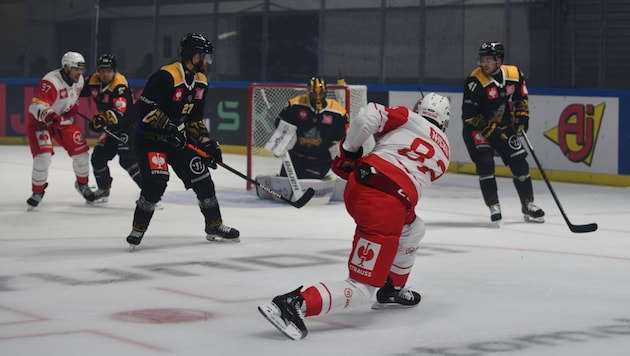 Thimo Nickl and Co. put the French team's goal under fire. (Bild: CHL/Stéphane Heude)