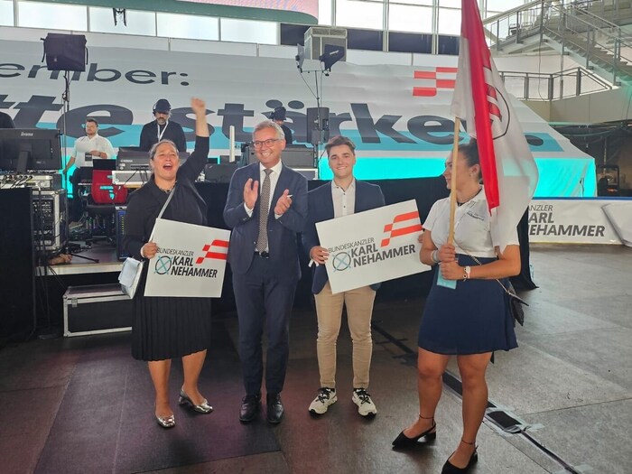 Finanzminister Brunner mit einer Mini-Delegation aus Vorarlberg