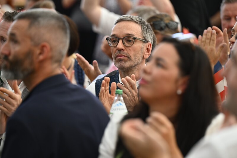 Herbert Kickl in the audience (Bild: Imre Antal)