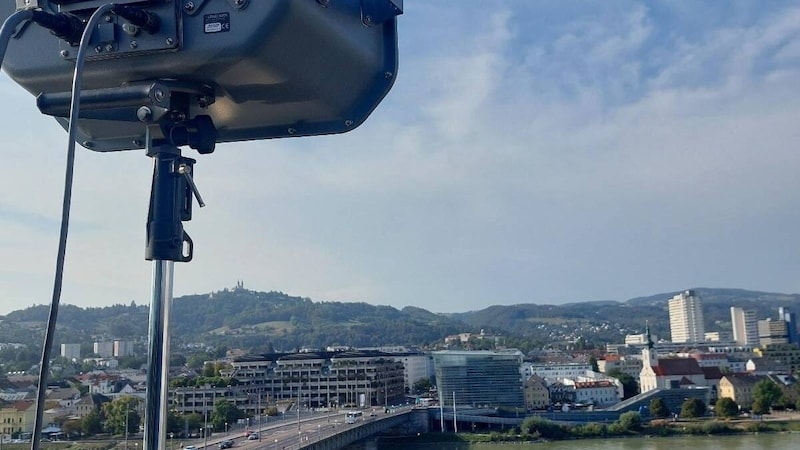 Military loudspeaker in the direction of Urfahr (Bild: Fischer)