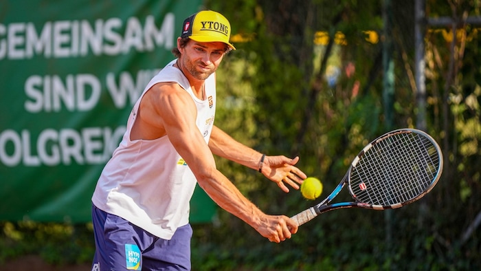 Beach volleyball player Robin Seidl impresses in tennis.