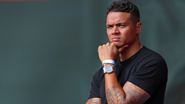 TV reporter and ex-footballer Jermaine Jenas is facing serious allegations. (Bild: APA/AFP/POOL/Catherine Ivill)