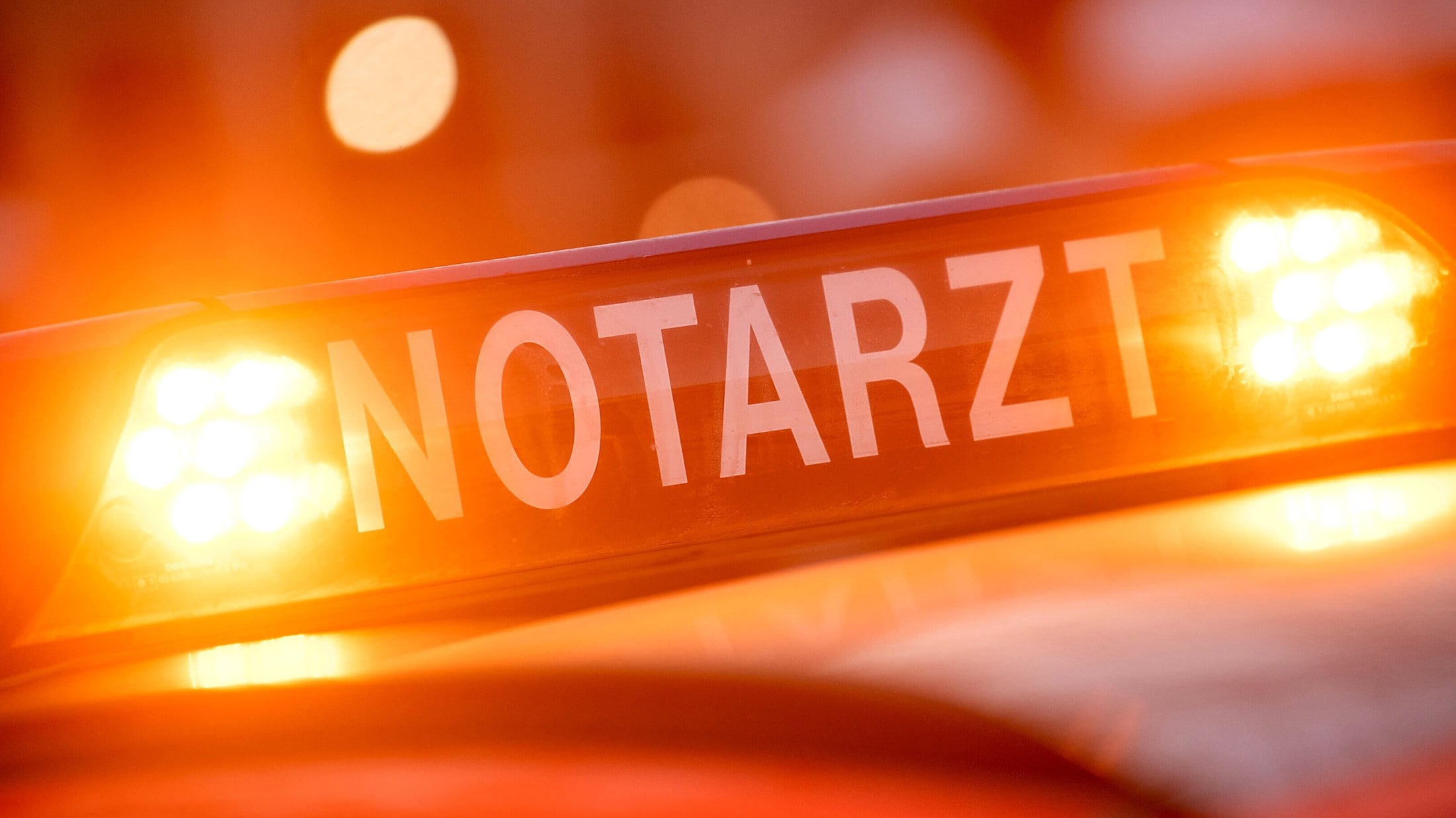 Tödlicher Unfall - Motorradfahrer (48) prallt auf A2 gegen Leitplanke ...