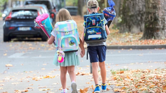 Für viele ist der Schulanfang ein Anlass zur Freude. Bei Lukas (6) war der Start sehr holprig. ...
