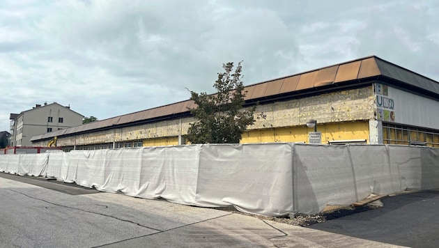 Beim Abriss einer Kärntner Schule wurde gefährliches Material sorglos entsorgt – die ...