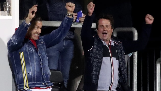 A picture from happy days: Grödig manager Haas cheers in the Untersberg Arena (Bild: Andreas Tröster)