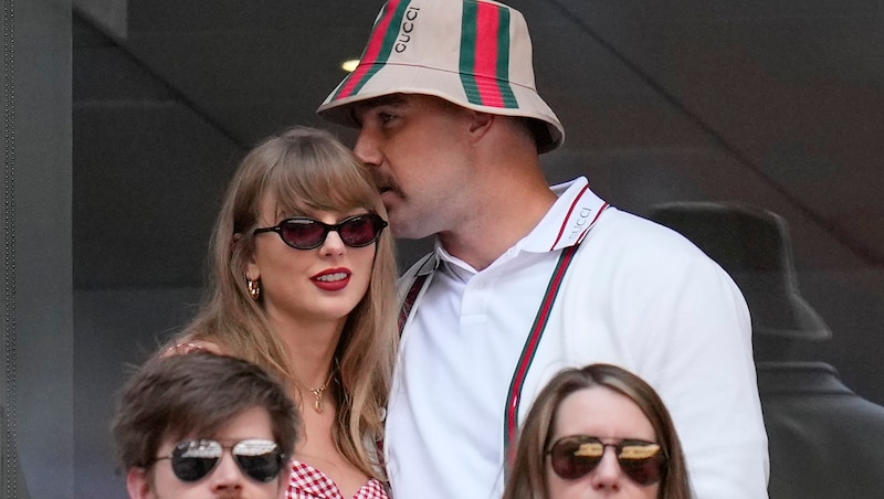 Taylor Swift and Travis Kelce (Bild: Associated Press)