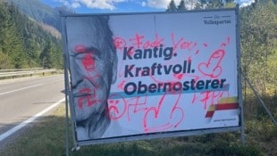 Obszöne Schmiererein auf ÖVP-Plakaten im Mölltal. (Bild: zVg)