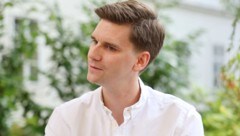 Douglas Hoyos (34) leitet als Generalsekretär den Wahlkampf der NEOS. (Bild: Zwefo)