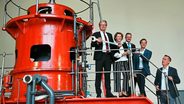 Governor Christopher Drexler and Provincial Councillor Ursula Lackner together with Verbund CEO ...