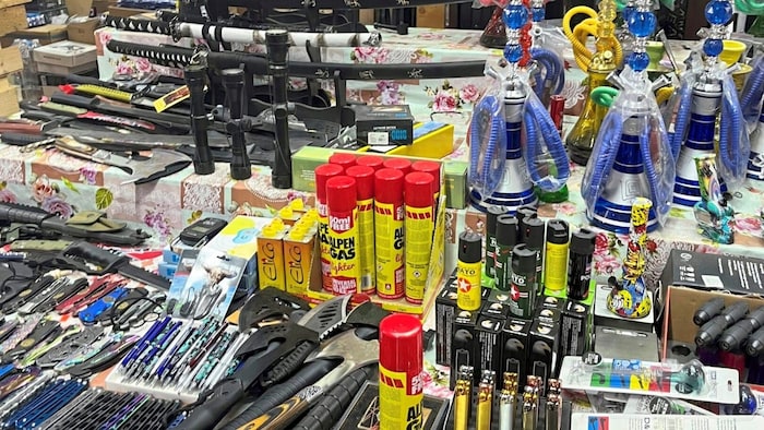 Breites Angebot an verschiedenen Waffen