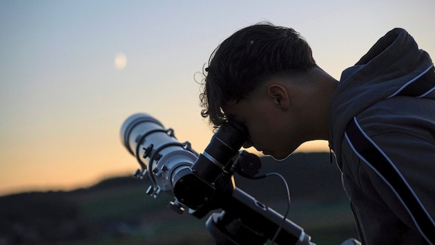 Teleskope brauchen für Beobachter der Sonnenfinsternis spezielle Filter.