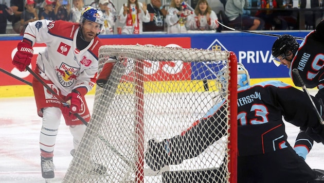 Driver on the ice: Andrew Rowe. (Bild: Tröster Andreas/Kronen Zeitung)