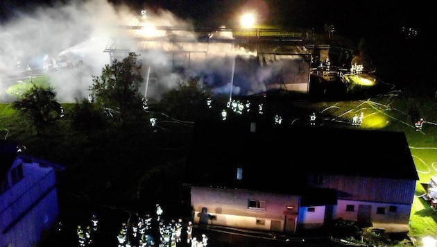 The barn burned to the ground. (Bild: Maurice Shourot)