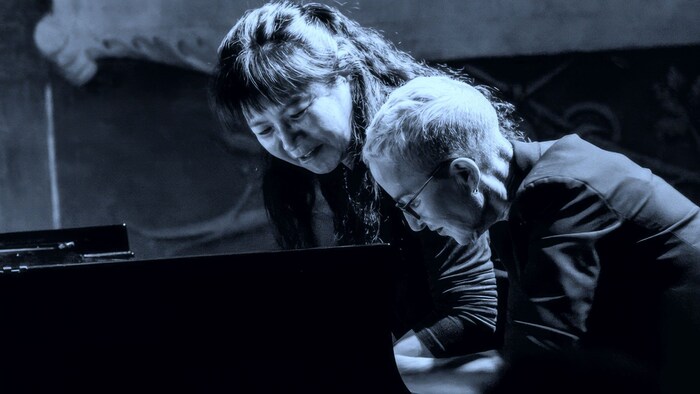 Myra Melford and Satako Fujii improvise together.
