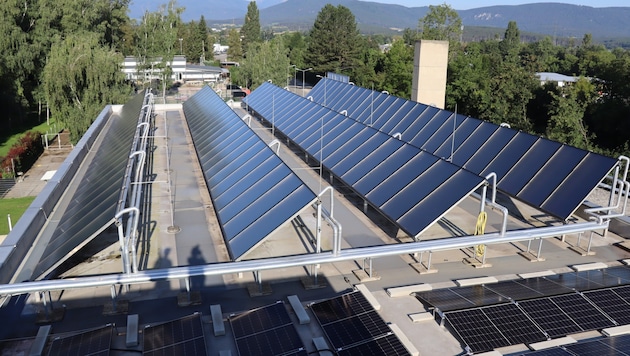 Electricity is also produced on the roof of the recreation center. (Bild: Stadtgemeinde Neunkirchen)