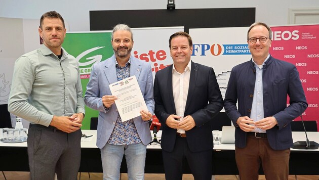 Gebi Mair (Grüne), Markus Sint (Liste Fritz), Markus Abwerzger (FPÖ) und Dominik Oberhofer (Neos) wollen Antworten. (Bild: Birbaumer Christof)