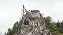 Die Wallfahrtskirche Maria Freienstein thront über St. Peter. (Bild: Pail Sepp)