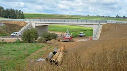 „Vorgezogen“ wird an Teilen im Abschnitt Süd gearbeitet. Große Arbeitsvergaben stehen bei der Umfahrung Zwettl-Großglobnitz-Vitis aber noch aus, was Insider sehr kritisch beäugen. (Bild: Molnar Attila/Attila Molnar)