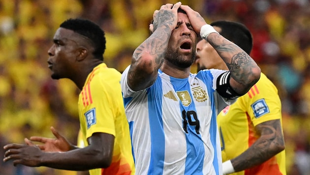 Big disappointment for Nicolas Otamendi and Co. (Bild: AFP/APA/Raul ARBOLEDA)