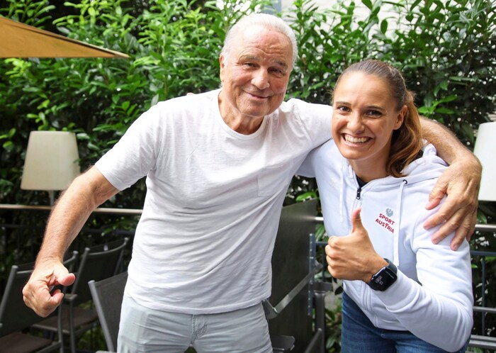Beaming towards the comeback: Manfred Eppenschwandtner and Alisa Buchinger.