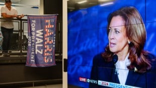 In einer Blitzumfrage des Senders CNN sahen 63 Prozent der Befragten Kamala Harris als Siegerin des TV-Duells. (Bild: AFP/Seth Herald)