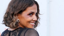 Halle Berry schwärmt von ihrem Lebensgefährten Van Hunt. (Bild: AP ( via APA) Austria Presse Agentur/Chris Pizzello/Invision)