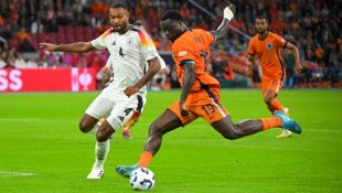 Jonathan Tah (l.) erwischte gegen die Niederlande nicht seinen besten Tag.