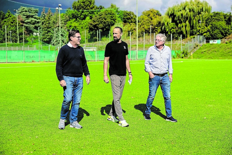 The "Krone" went to see for itself with Managing Director Clemens Rarrel (left) and Chairman Felix Weigel (right). (Bild: Urbantschitsch Mario/Mario Urbantschitsch)