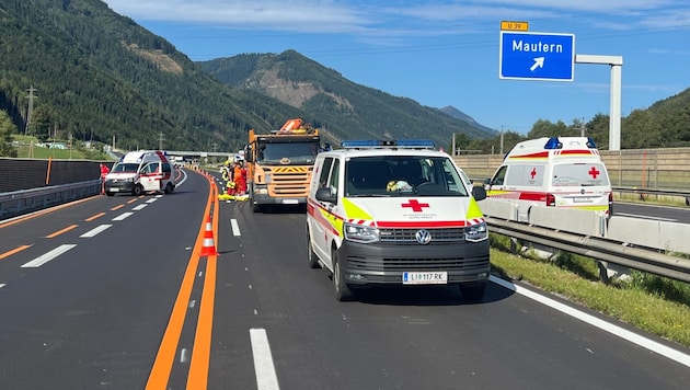 Das Rote Kreuz Mautern und Trieben war im Einsatz (Bild: Wolfgang Hirt/FF Mautern)