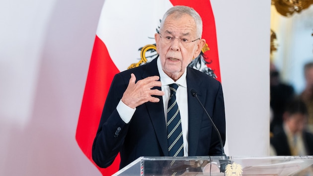 Van der Bellen will sich gegen „Populismus und Nationalismus“ stellen. (Bild: APA/GEORG HOCHMUTH)