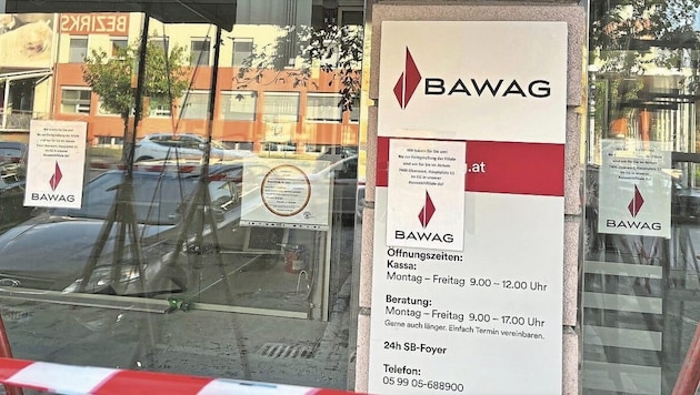 The BAWAG Oberwart branch is currently being renovated. To the annoyance of customers, the alternative branch is not accessible 24 hours a day. (Bild: Carina Fenz)