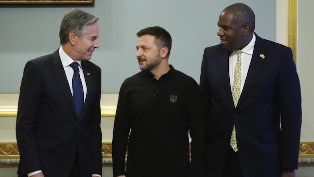 Want to continue to support Zelensky: Antony Blinken and David Lammy (Bild: AFP/Mark Schiefelbein)