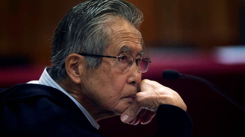 Archivbild aus dem Jahr 2016: Alberto Fujimori während seines Gerichtsprozesses (Bild: APA/AP)