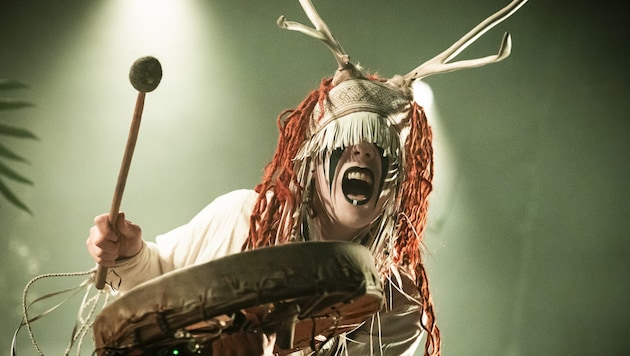 A two-hour journey into the world of runes and Vikings: Heilung wowed the sold-out Arena Open Air venue. (Bild: Andreas Graf)