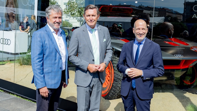 Governor Reinhold Sahl, City Councillor for Finance Peter Hanke and Federal Minister Martin Kocher at the opening of the Vienna Electric Days. (Bild: Martin Nussbaum)