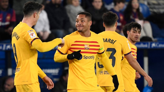 Vitor Roque (2nd from left) was seen as a promise for the future. (Bild: AFP/APA/Ander Gillenea)