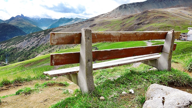 The chunks of concrete are to be pushed down into the valley near Davos. (Bild: stock.adobe.com/nixki)