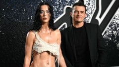 US-Sängerin Katy Perry hatte ihren Lebensgefährten Orlando Bloom bei den VMAs dabei. (Bild: APA Pool/AFP/ANGELA WEISS)