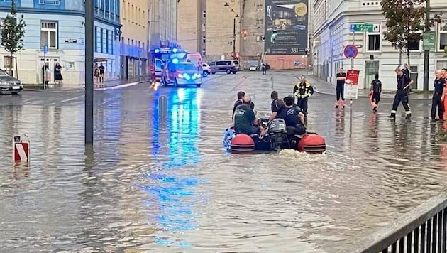 The masses of water in the coming days are likely to exceed even those of the floods in mid-August - but at least not in one go. (Bild: Stadt Wien / Berufsfeuerwehr Wien)