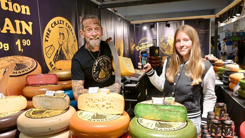 „The crazy cheese“ bietet mehr als nur gereifte Milchprodukte; eher ein Gesamtkunstwerk (Bild: Evelyn Hronek)