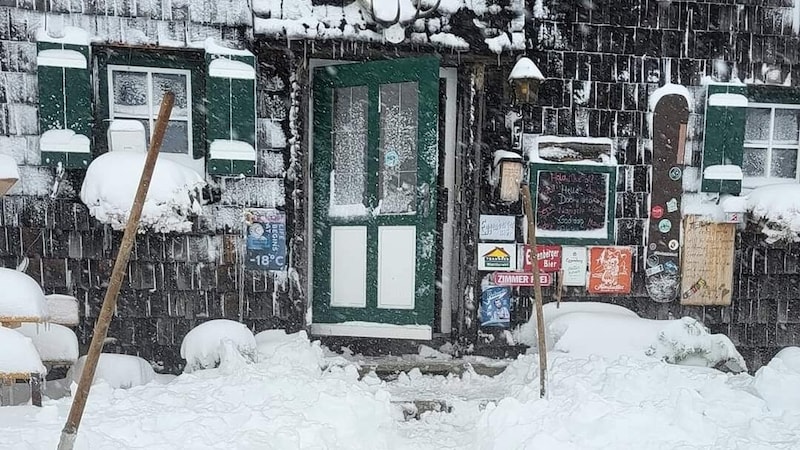 The Feuerkogel is also already looking very wintery (Bild: zVg)