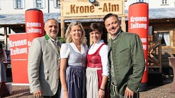 Da schien noch die Sonne: Giuseppe und Anstrid Perna, Alexandra und Markus Lientscher (v. li.) (Bild: Jauschowetz Christian)