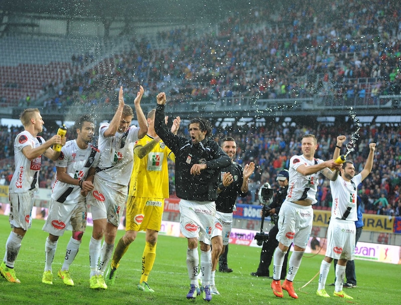 September 14, 2014: WAC celebrates first place in Klagenfurt! (Bild: Pessentheiner/F. Pessentheiner)