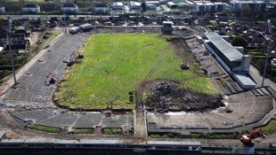 Der Casement Park in Belfast sollte eigentlich bald in neuem Glanz erstrahlen – das ist nun ...