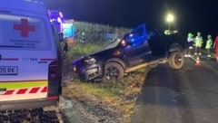 Beide Autos wurden von der Straße geschleudert. (Bild: FF Neudorf an der Mur)