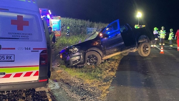 Beide Autos wurden von der Straße geschleudert. (Bild: FF Neudorf an der Mur)