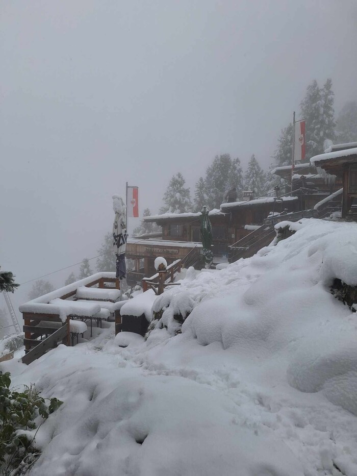 It is also white on the Bänkenalm in the Stubai.